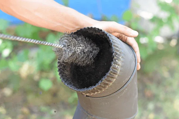 How to Extend the Life of Your Industrial Pipe Brushes?