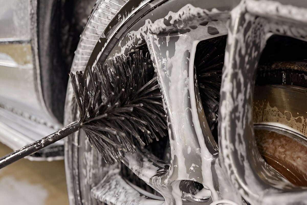 How Often Should You Clean Your Wheels (and Which Brush to Use)?
